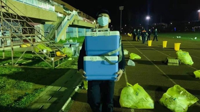 江西应用科技学院青年突击队在行动 抗疫一线显担当